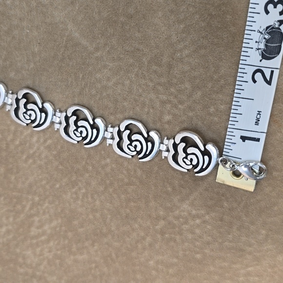 Set Necklace, Bracelet & Earrings - Picture 11 of 12